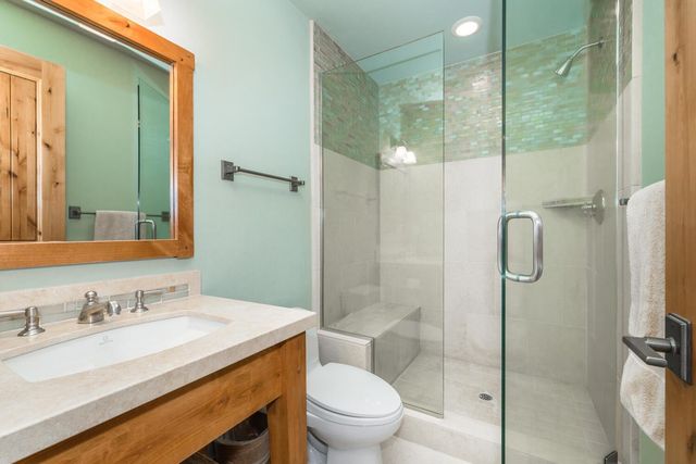 11221 Skislope Way, Truckee, CA 96161