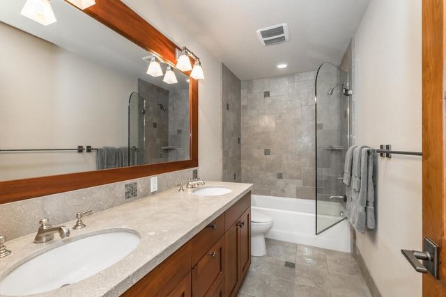 11221 Skislope Way, Truckee, CA 96161