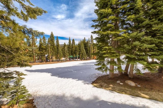 11221 Skislope Way, Truckee, CA 96161