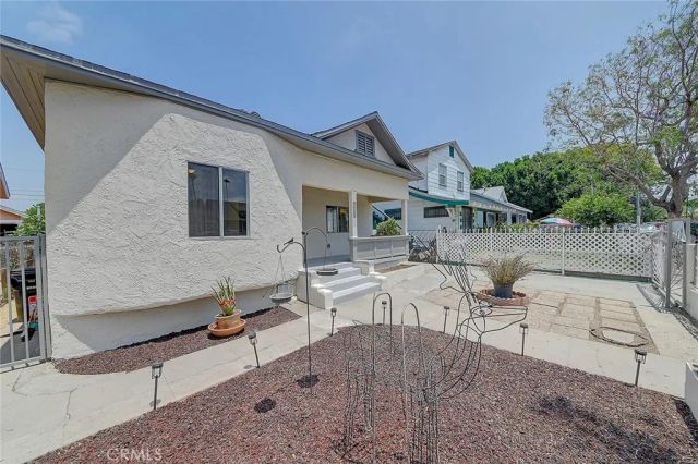 811 E 42nd, Los Angeles, CA 90011