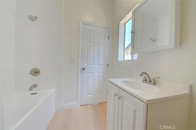 811 E 42nd, Los Angeles, CA 90011