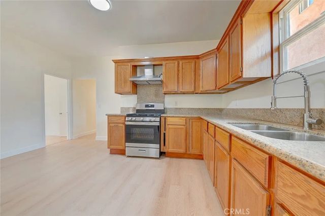 811 E 42nd, Los Angeles, CA 90011
