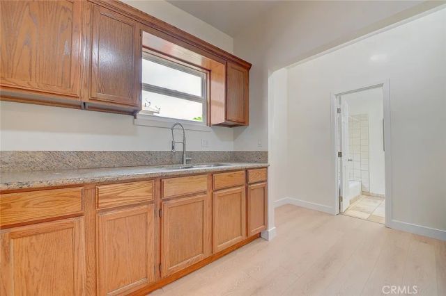 811 E 42nd, Los Angeles, CA 90011