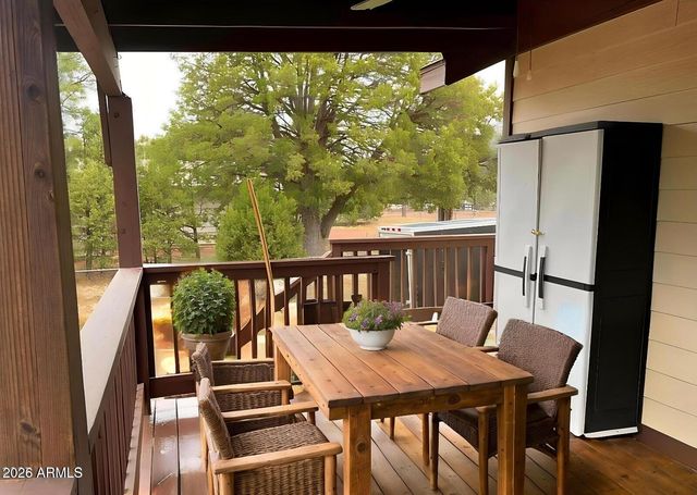 2870 MUSTANG Trail, Overgaard, AZ 85933