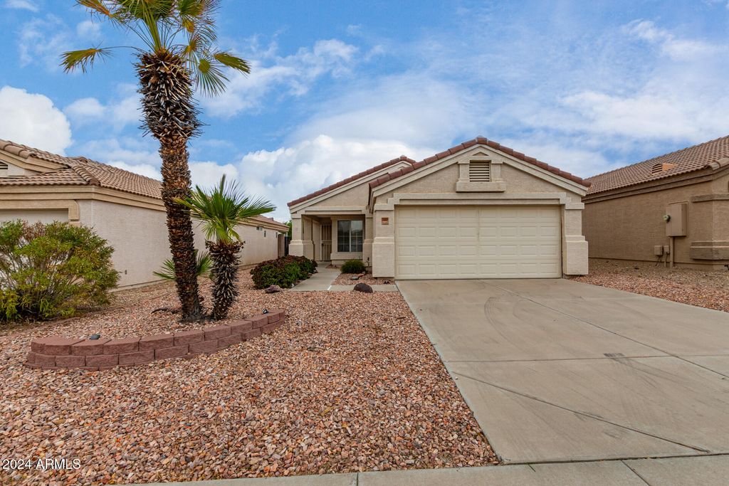 11338 W AUSTIN THOMAS Drive, Surprise, AZ 85378