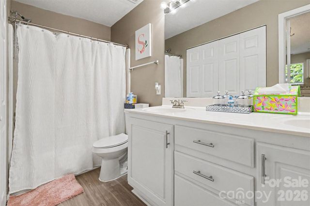 5845 Cougar Lane, Charlotte, NC 28269