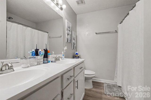 5845 Cougar Lane, Charlotte, NC 28269
