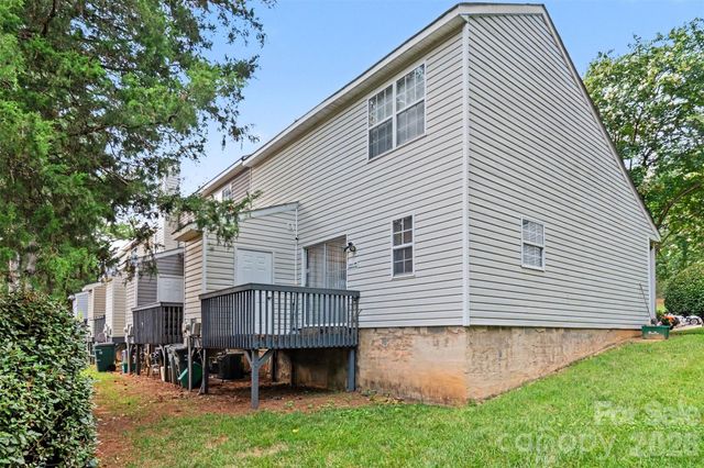 5845 Cougar Lane, Charlotte, NC 28269