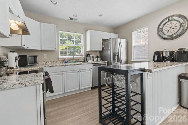 5845 Cougar Lane, Charlotte, NC 28269