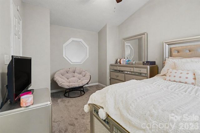 5845 Cougar Lane, Charlotte, NC 28269