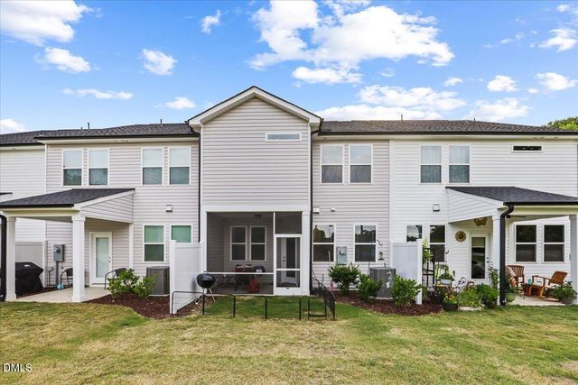 17 Village Edge Drive, Lillington, NC 27546