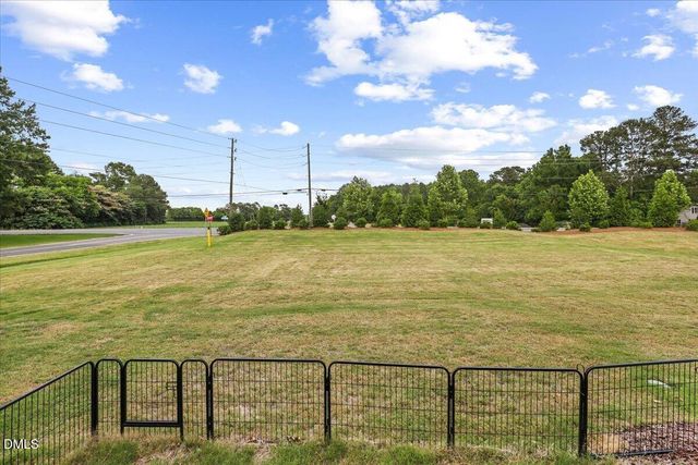 17 Village Edge Drive, Lillington, NC 27546
