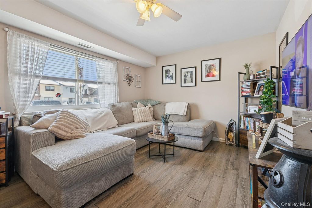 141 Pointe Circle N 141, Coram, NY 11727 — photo 3