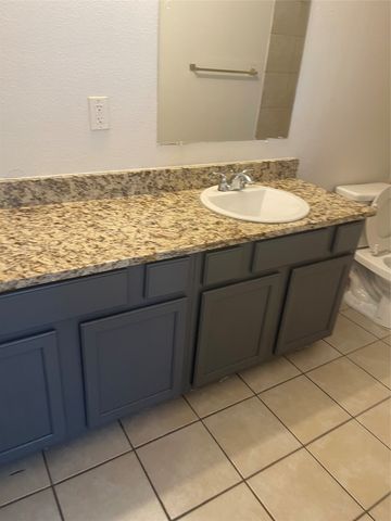 4600 Alamosa Street, Fort Worth, TX 76119