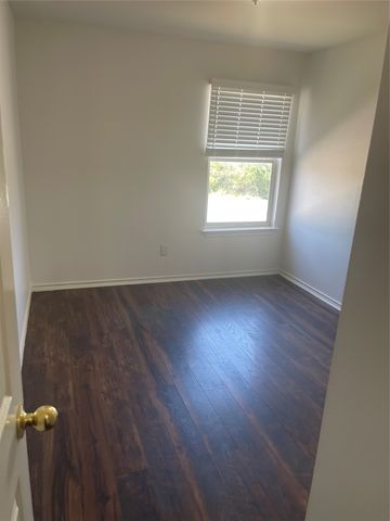 4600 Alamosa Street, Fort Worth, TX 76119