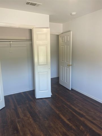 4600 Alamosa Street, Fort Worth, TX 76119