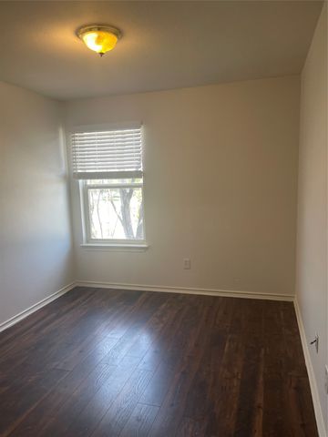 4600 Alamosa Street, Fort Worth, TX 76119