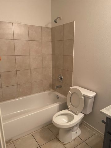 4600 Alamosa Street, Fort Worth, TX 76119