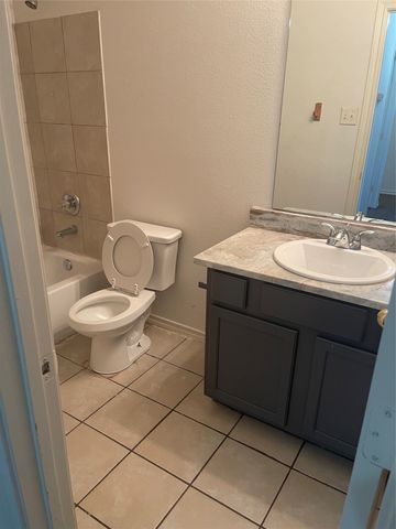 4600 Alamosa Street, Fort Worth, TX 76119
