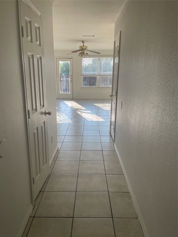 4600 Alamosa Street, Fort Worth, TX 76119