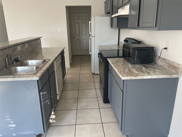 4600 Alamosa Street, Fort Worth, TX 76119