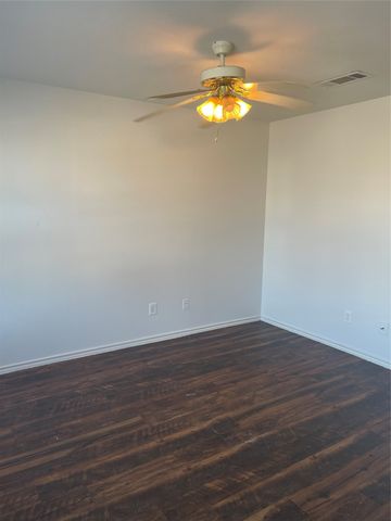4600 Alamosa Street, Fort Worth, TX 76119