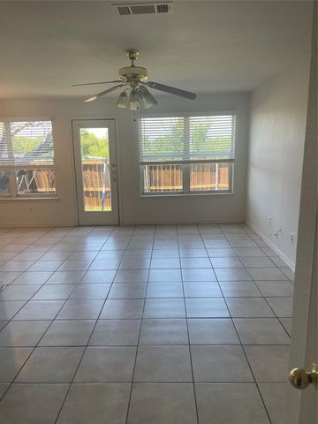 4600 Alamosa Street, Fort Worth, TX 76119