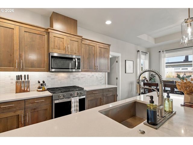 3635 Sw BADGER Ct, Redmond, OR 97756
