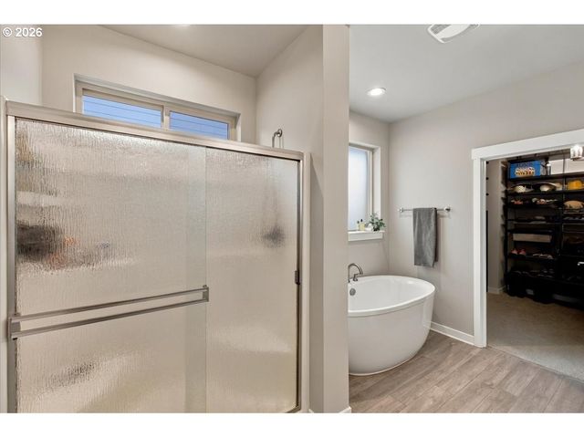 3635 Sw BADGER Ct, Redmond, OR 97756