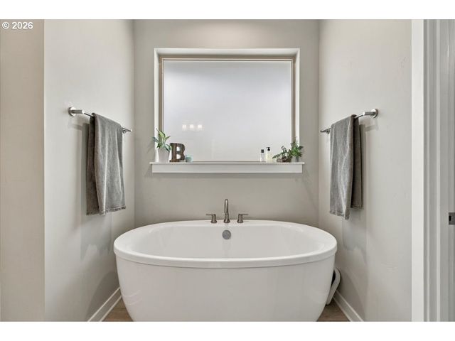 3635 Sw BADGER Ct, Redmond, OR 97756