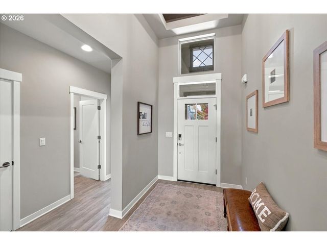 3635 Sw BADGER Ct, Redmond, OR 97756
