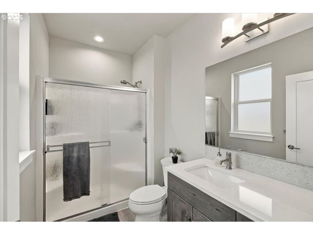 3635 Sw BADGER Ct, Redmond, OR 97756