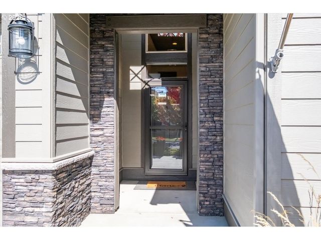 3635 Sw BADGER Ct, Redmond, OR 97756