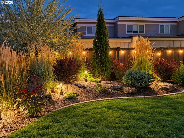 3635 Sw BADGER Ct, Redmond, OR 97756