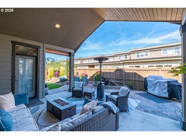 3635 Sw BADGER Ct, Redmond, OR 97756