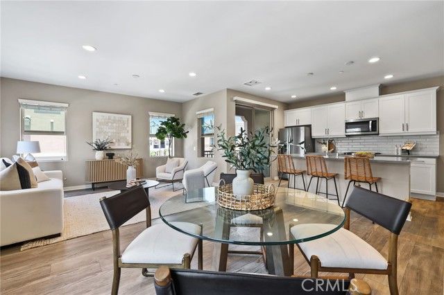 109 Alder Ridge, Lake Forest (el Toro), CA 92610