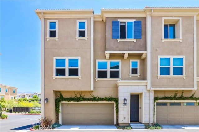 109 Alder Ridge, Lake Forest (el Toro), CA 92610