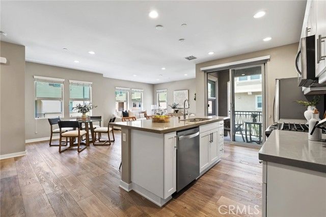 109 Alder Ridge, Lake Forest (el Toro), CA 92610