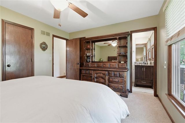 16537 Glenwood Street, Stilwell, KS 66085