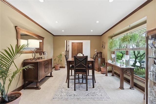 16537 Glenwood Street, Stilwell, KS 66085