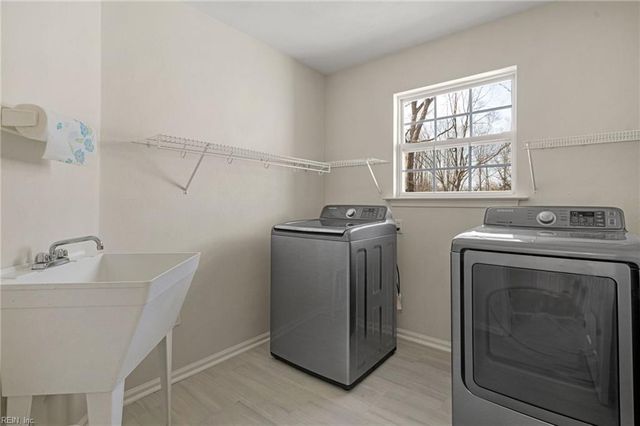 3720 Finish Line ARCH, Suffolk, VA 23435