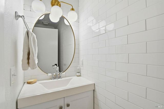 1536 Mission Blvd, Santa Rosa, CA 95409