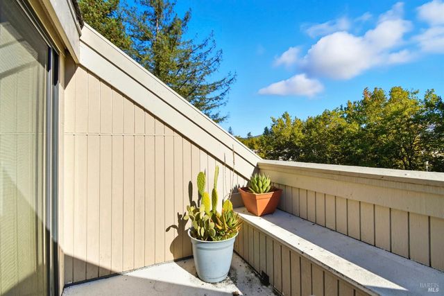 1536 Mission Blvd, Santa Rosa, CA 95409