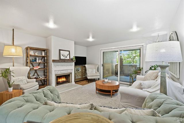 1536 Mission Blvd, Santa Rosa, CA 95409