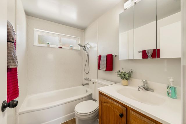 2365 Santa Anita Dr, Sacramento, CA 95825