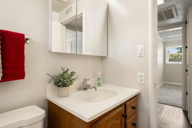 2365 Santa Anita Dr, Sacramento, CA 95825