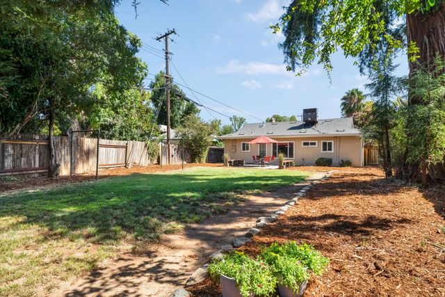 2365 Santa Anita Dr, Sacramento, CA 95825