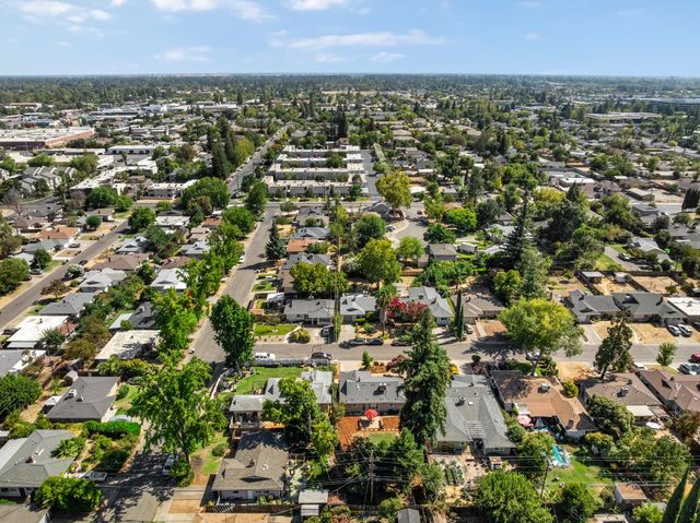 2365 Santa Anita Dr, Sacramento, CA 95825