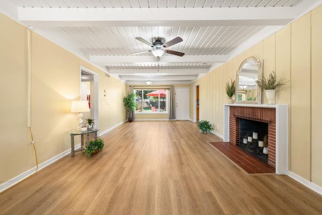 2365 Santa Anita Dr, Sacramento, CA 95825