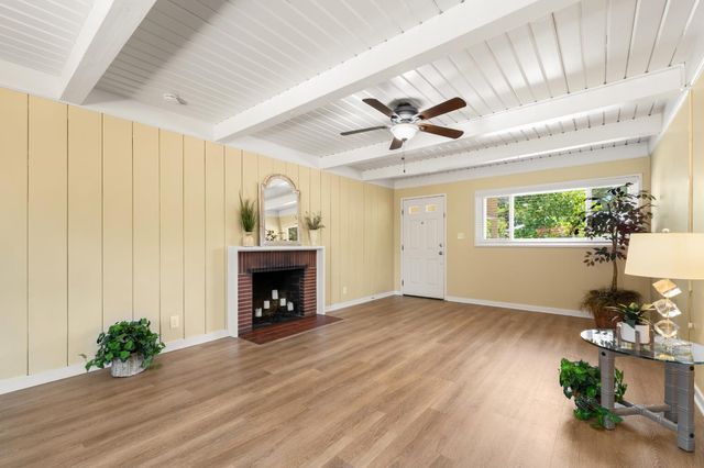 2365 Santa Anita Dr, Sacramento, CA 95825
